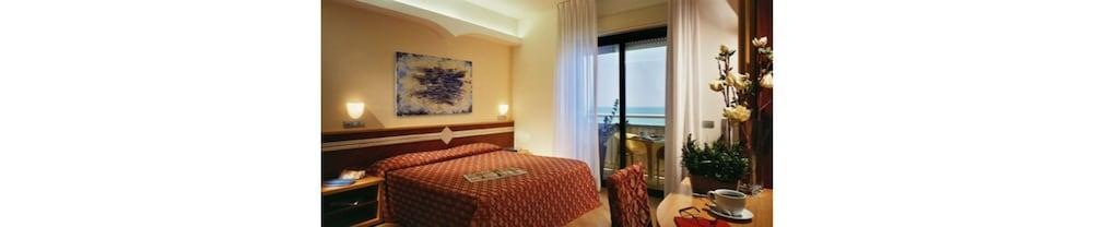 Hotel Europa Beach Village Giulianova Eksteriør billede