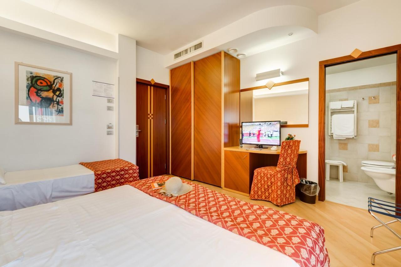 Hotel Europa Beach Village Giulianova Eksteriør billede