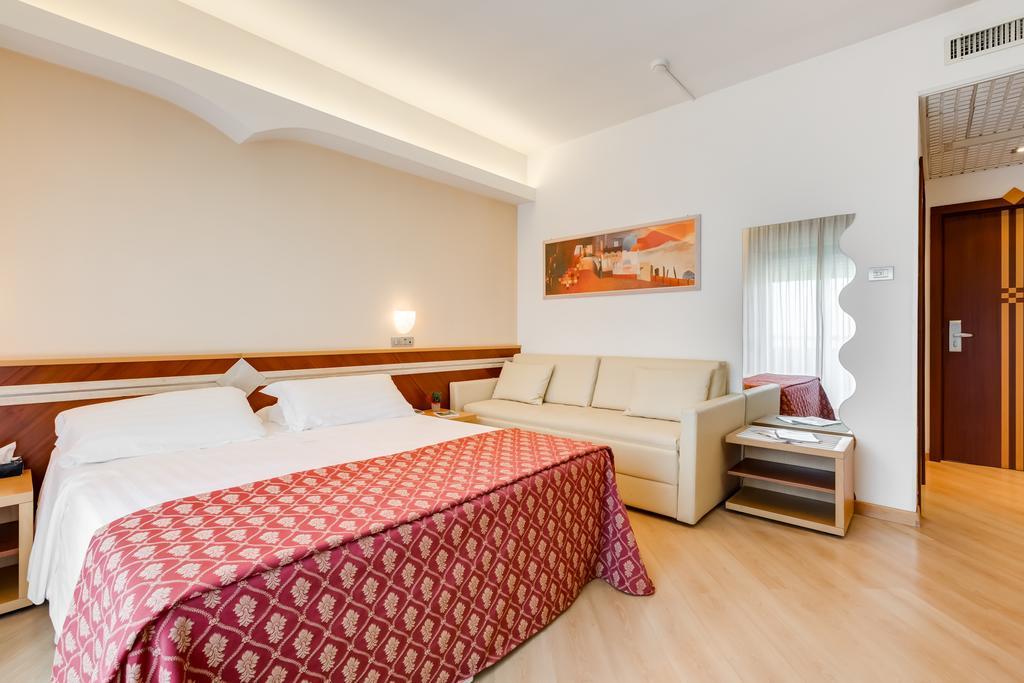 Hotel Europa Beach Village Giulianova Eksteriør billede