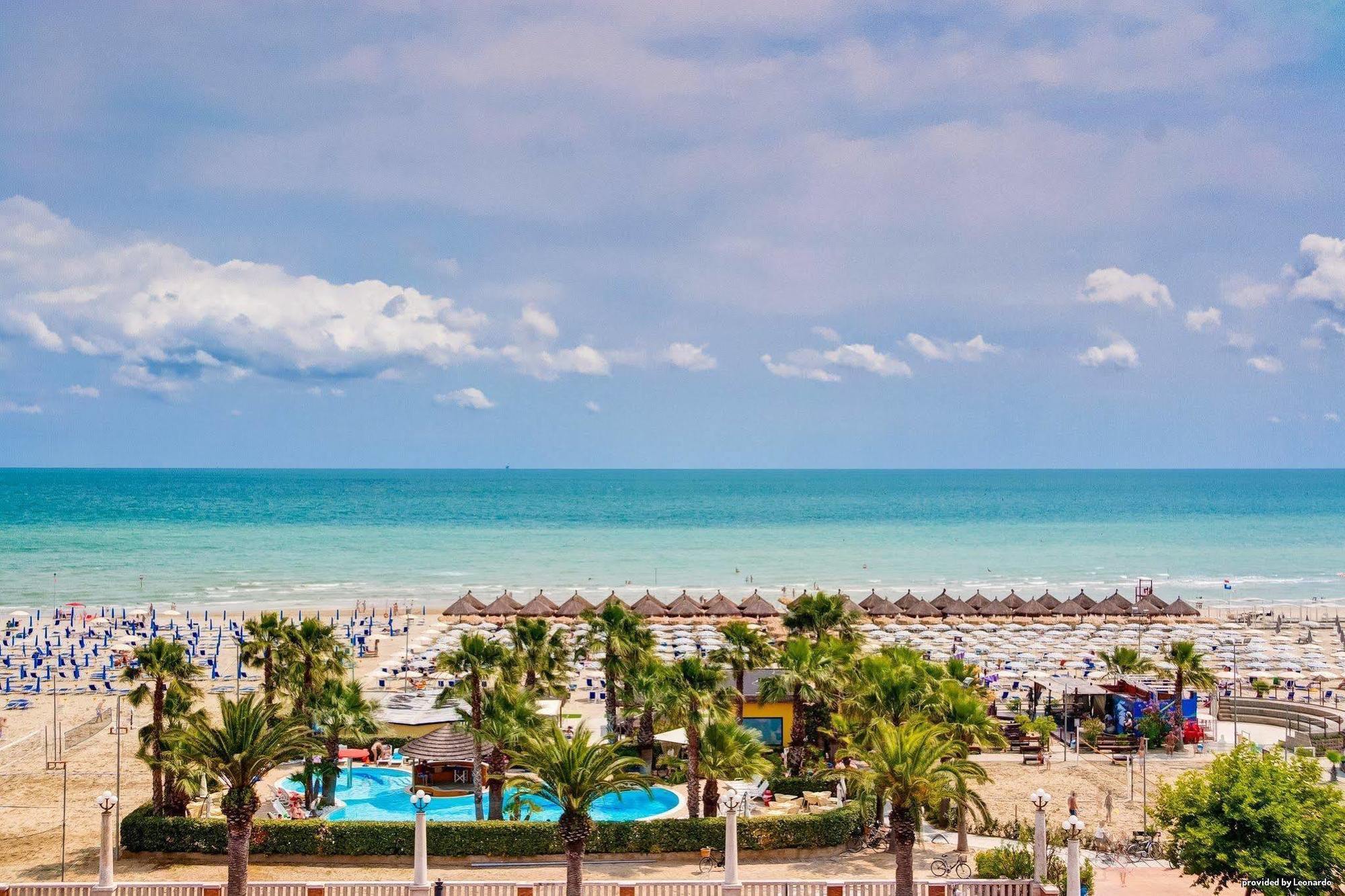 Hotel Europa Beach Village Giulianova Eksteriør billede