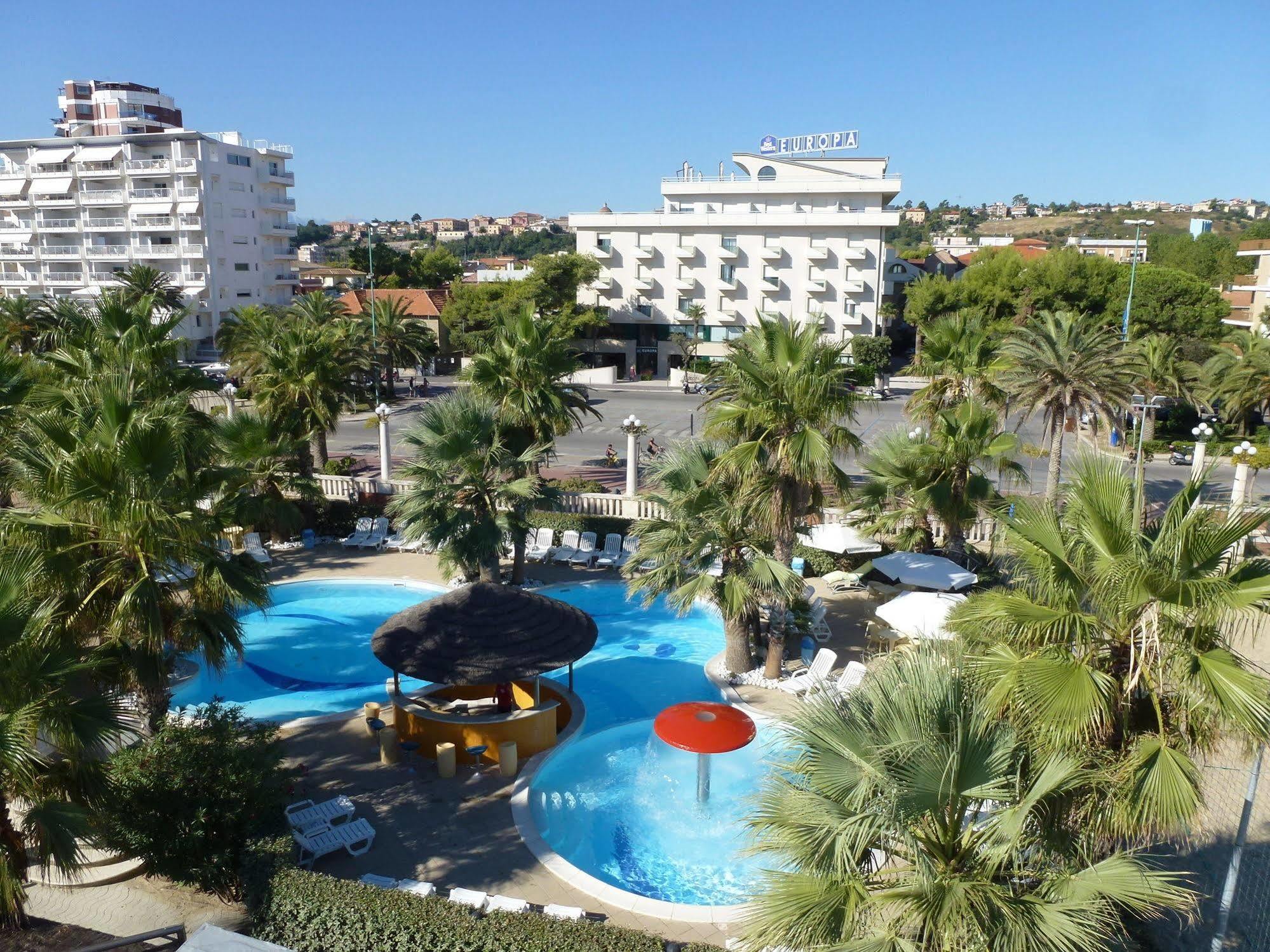 Hotel Europa Beach Village Giulianova Eksteriør billede