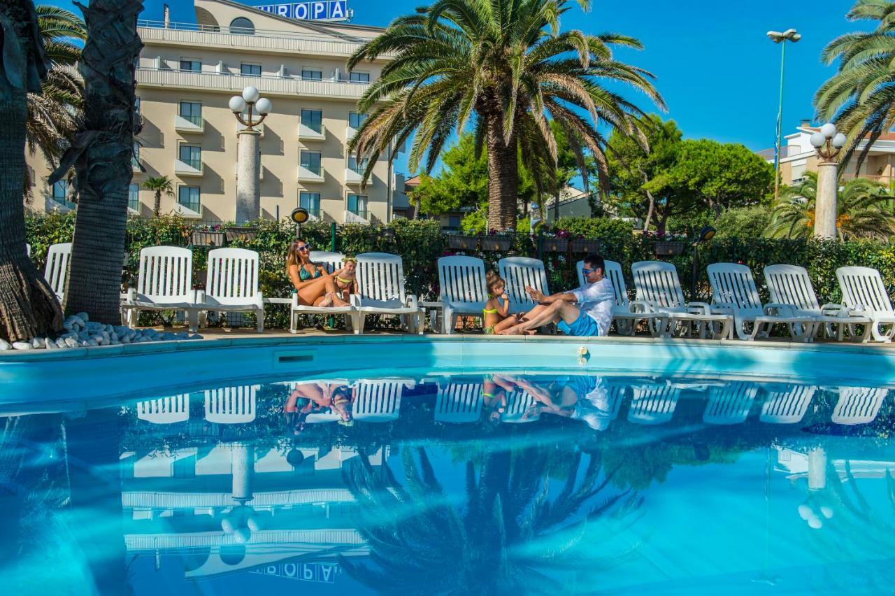 Hotel Europa Beach Village Giulianova Eksteriør billede