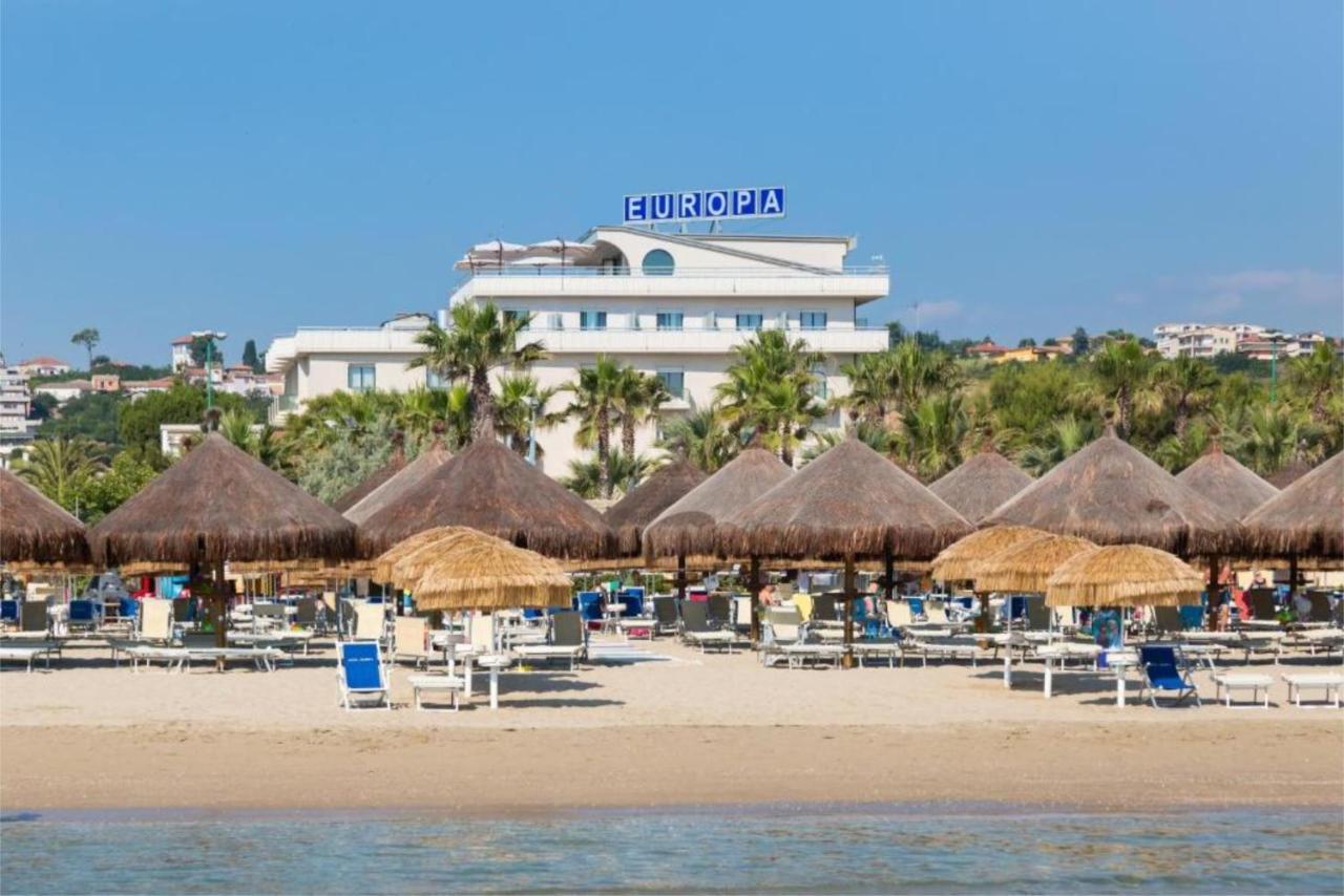 Hotel Europa Beach Village Giulianova Eksteriør billede